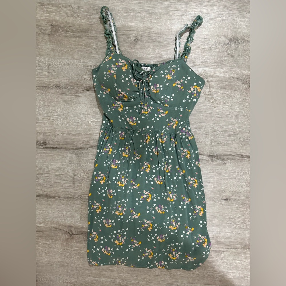 Women’s floral print mini dress
